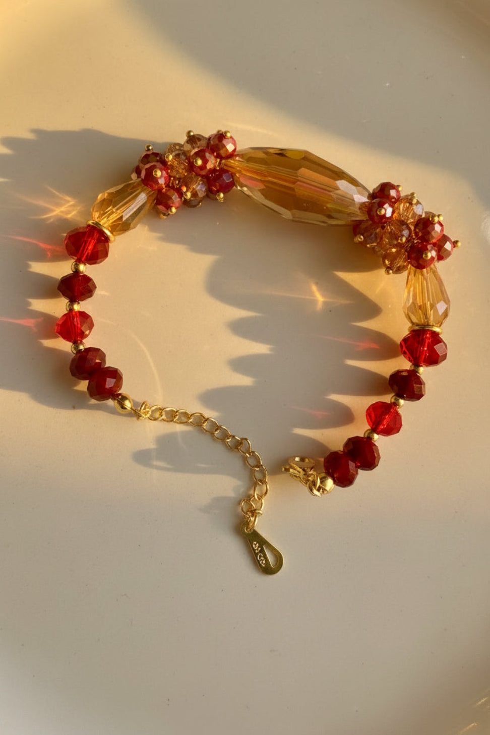 Bracelet en Cristal Rouge – Élégance et Éclat Intemporel