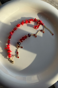 Bracelet Rouge en Pierres et Cristaux – Élégance Intense et Style Raffiné