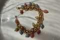 Bracelet Chaîne Dorée & Perles Multicolores – Élégance Bohème Chic